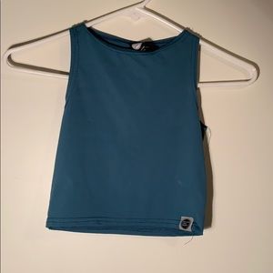 Cropped workout tank